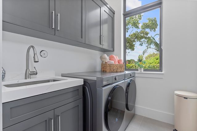 901 Upland Road, West Palm Beach, FL 33401