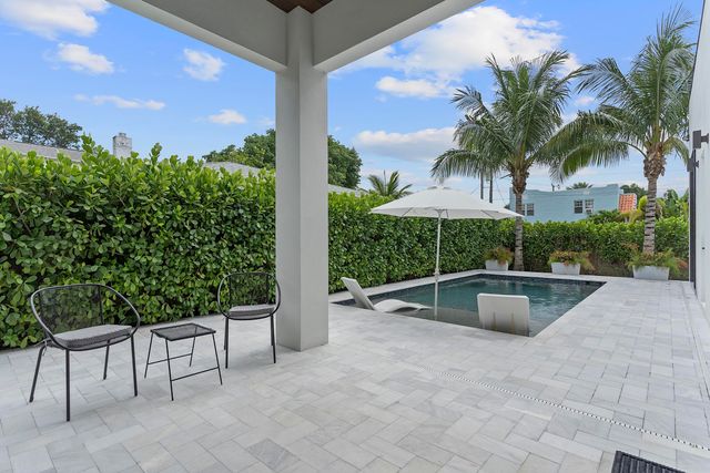 901 Upland Road, West Palm Beach, FL 33401