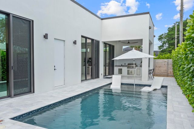 901 Upland Road, West Palm Beach, FL 33401