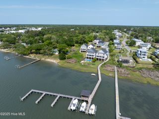 64 Pier View Court, Hampstead, NC 28443