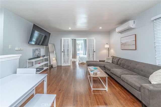 325 Cedar 1, Long Beach, CA 90802
