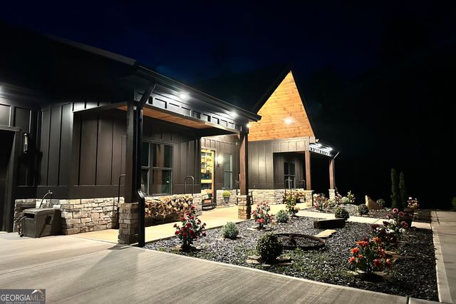736 Town Creek Church Road, Talking Rock, GA 30175