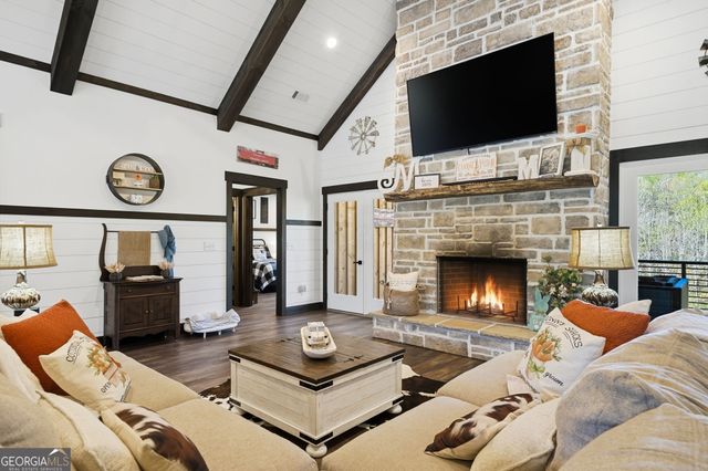 736 Town Creek Church Road, Talking Rock, GA 30175