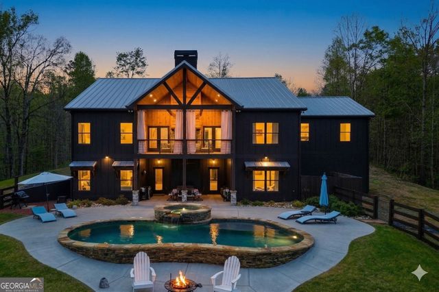 736 Town Creek Church Road, Talking Rock, GA 30175