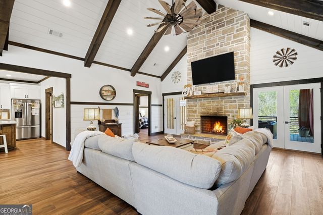 736 Town Creek Church Road, Talking Rock, GA 30175