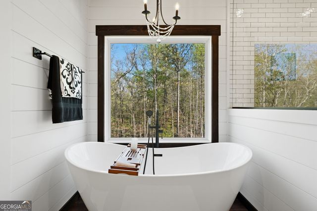 736 Town Creek Church Road, Talking Rock, GA 30175