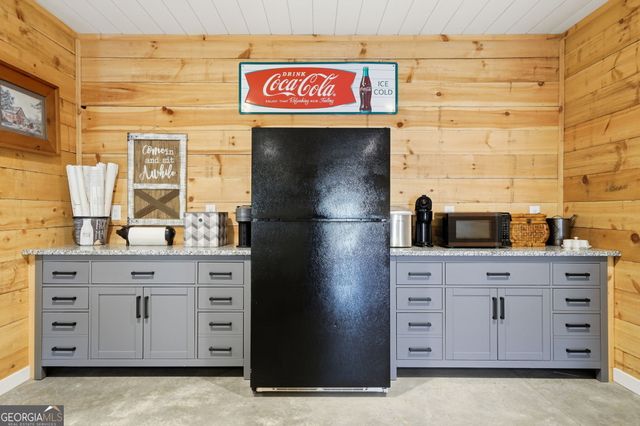 736 Town Creek Church Road, Talking Rock, GA 30175