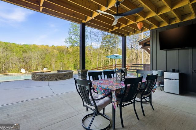 736 Town Creek Church Road, Talking Rock, GA 30175
