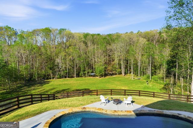 736 Town Creek Church Road, Talking Rock, GA 30175