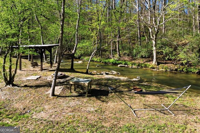 736 Town Creek Church Road, Talking Rock, GA 30175