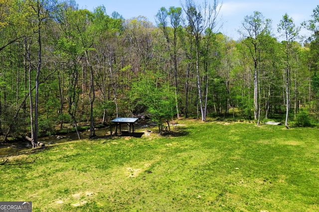 736 Town Creek Church Road, Talking Rock, GA 30175