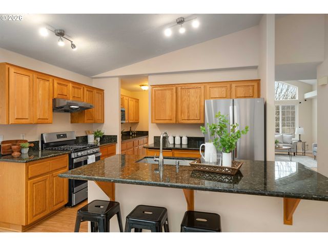 14573 Nw EVERGREEN St, Portland, OR 97229