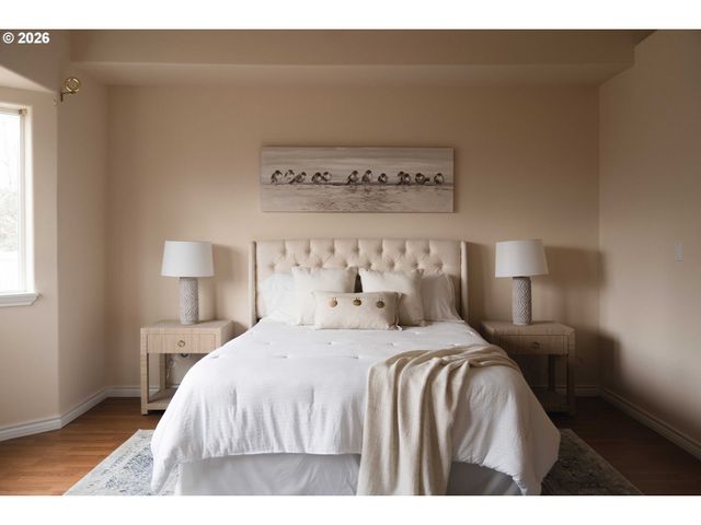 14573 Nw EVERGREEN St, Portland, OR 97229