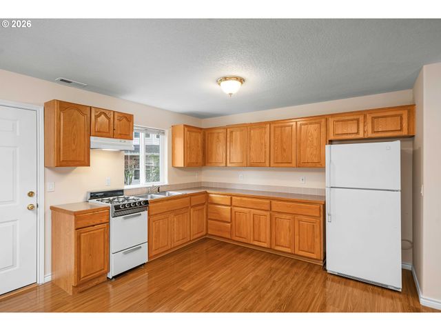 14573 Nw EVERGREEN St, Portland, OR 97229