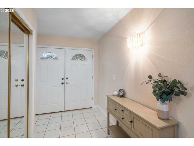 14573 Nw EVERGREEN St, Portland, OR 97229