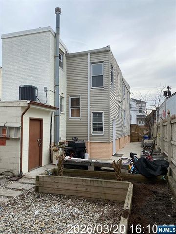 38 Delancy Street, Newark, NJ 07105