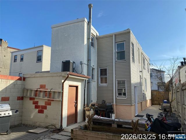 38 Delancy Street, Newark, NJ 07105