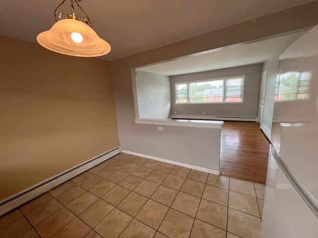 236 W Johnson Street 2E, Palatine, IL 60067