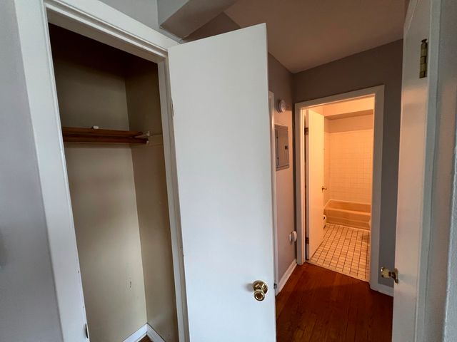 236 W Johnson Street 2E, Palatine, IL 60067