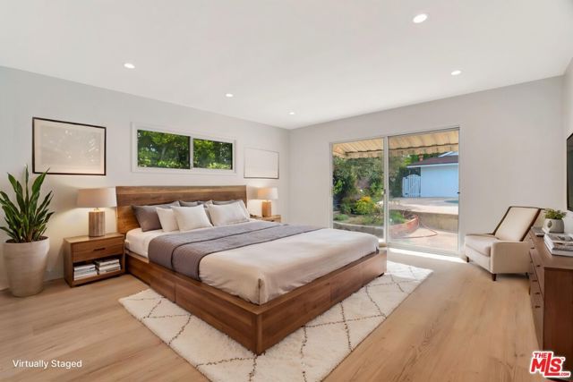 19732 Henshaw Street, Woodland Hills (los Angeles), CA 91356