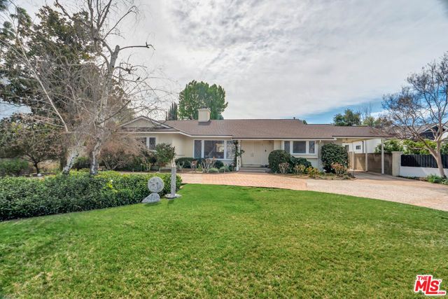 19732 Henshaw Street, Woodland Hills (los Angeles), CA 91356