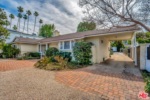 19732 Henshaw Street, Woodland Hills (los Angeles), CA 91356