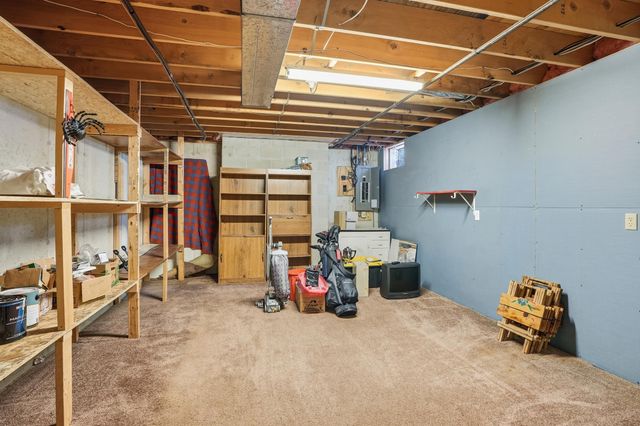 1325 Wildwood Drive, Lowell, IN 46356