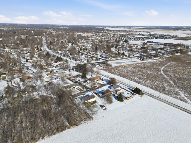 1325 Wildwood Drive, Lowell, IN 46356