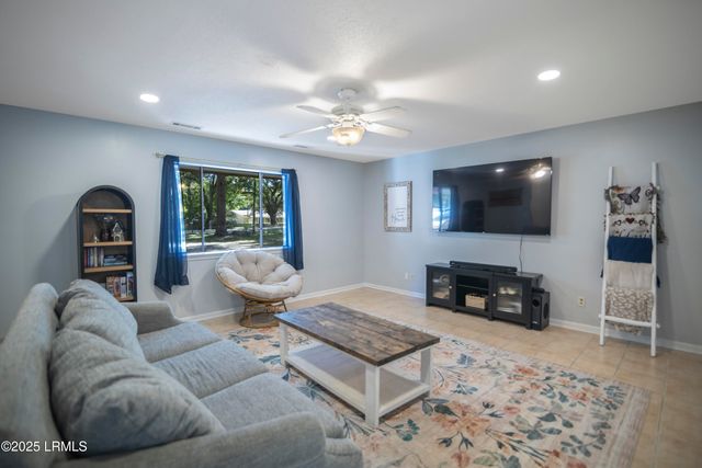 55 Lakeview Drive, Ridgeland, SC 29936