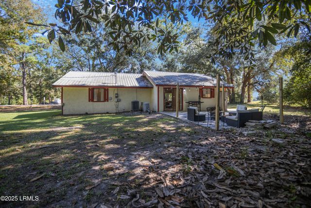 55 Lakeview Drive, Ridgeland, SC 29936