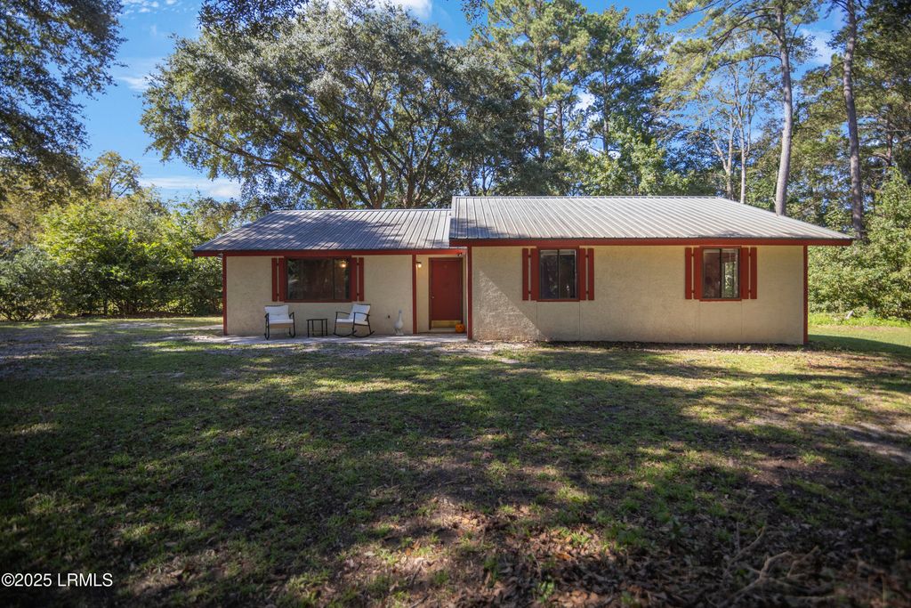 55 Lakeview Drive, Ridgeland, SC 29936