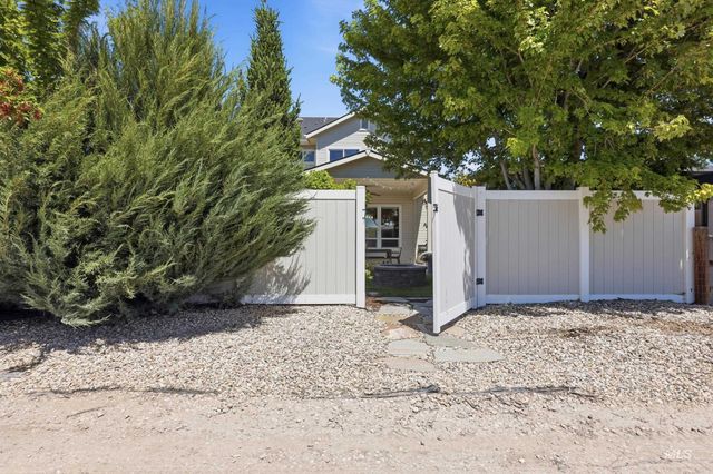 8695 W Lillywood, Boise, ID 83709