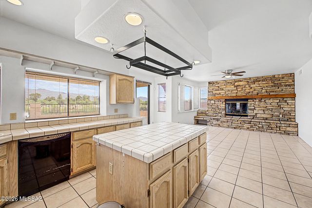 2874 N Marquise Court, Tucson, AZ 85715