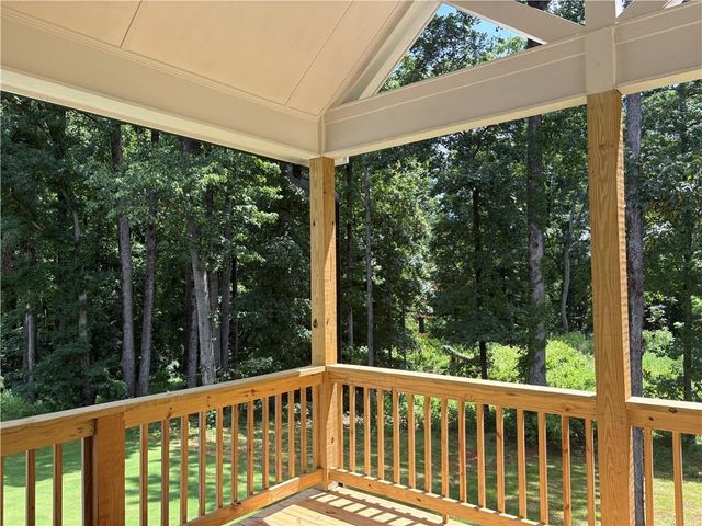 130 Mountain Creek Lane, Maysville, GA 30558