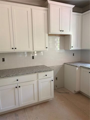 130 Mountain Creek Lane, Maysville, GA 30558