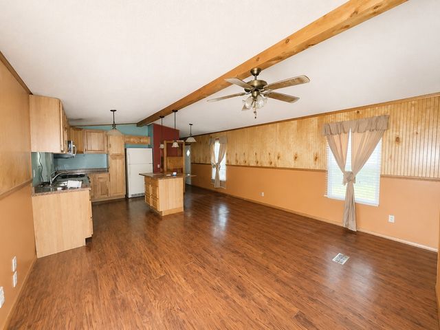 9949 Greentree Lane, Wills Point, TX 75169