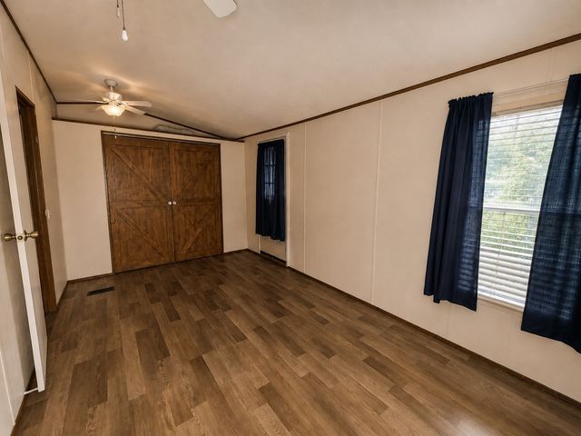 9949 Greentree Lane, Wills Point, TX 75169