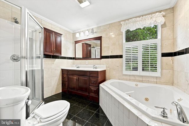 2084 DUTTON MILL RD, Newtown Square, PA 19073