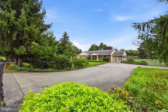 2084 DUTTON MILL RD, Newtown Square, PA 19073