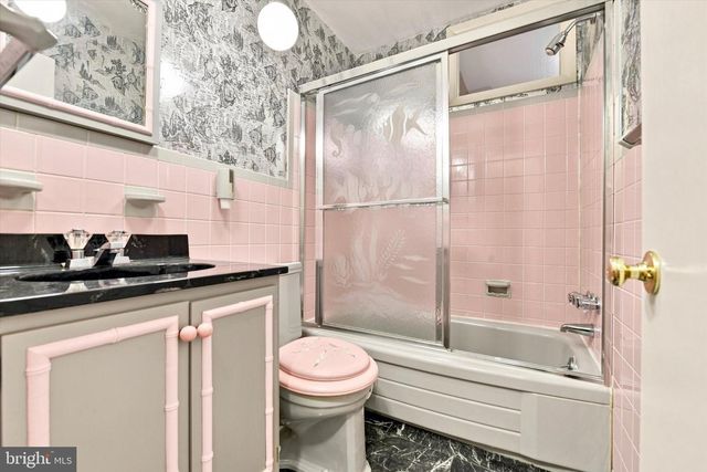 2084 DUTTON MILL RD, Newtown Square, PA 19073