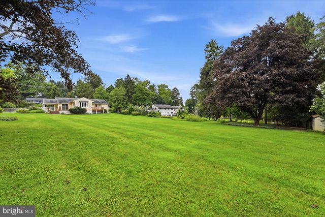 2084 DUTTON MILL RD, Newtown Square, PA 19073