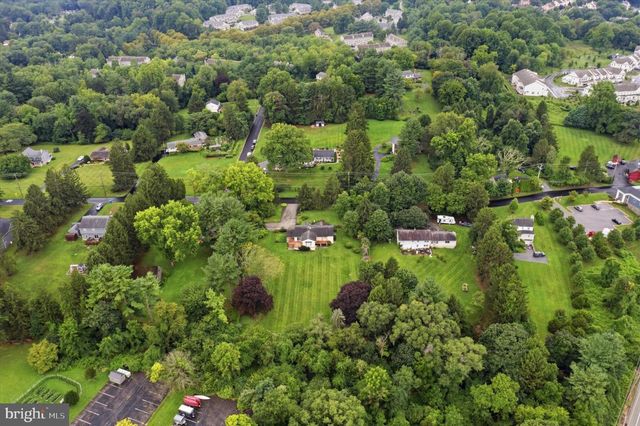 2084 DUTTON MILL RD, Newtown Square, PA 19073