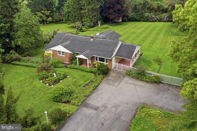 2084 DUTTON MILL RD, Newtown Square, PA 19073