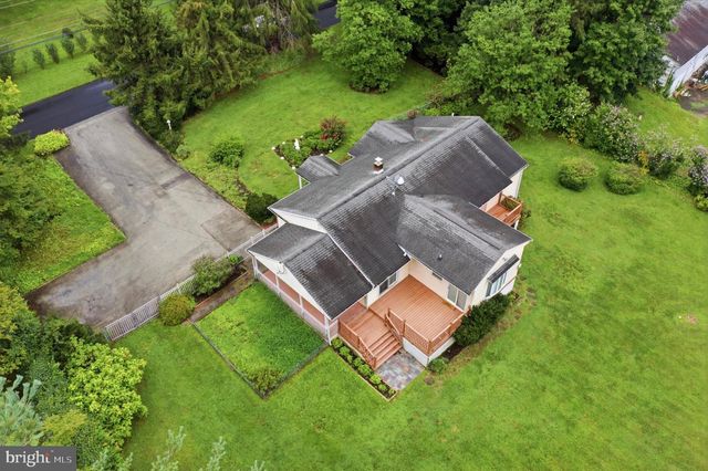 2084 DUTTON MILL RD, Newtown Square, PA 19073