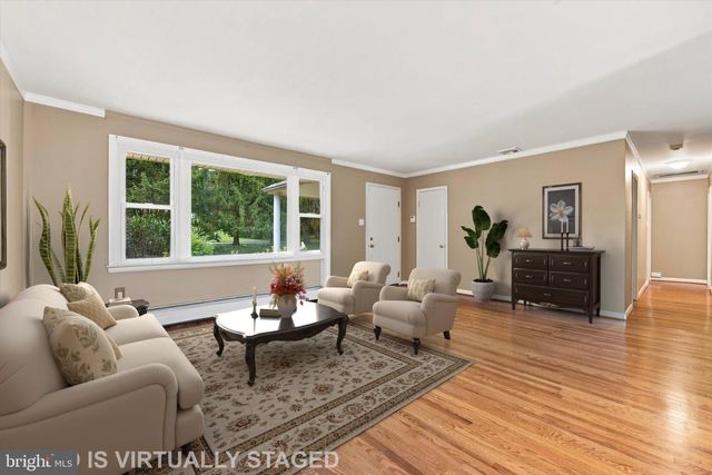 2084 DUTTON MILL RD, Newtown Square, PA 19073
