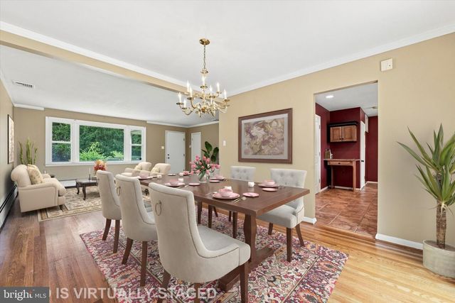 2084 DUTTON MILL RD, Newtown Square, PA 19073
