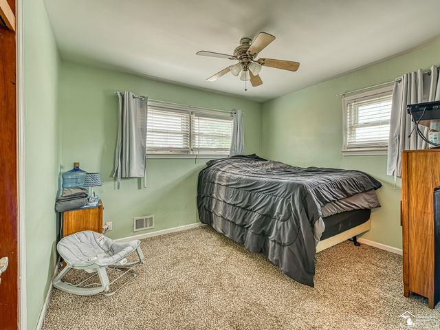 15351 Richmond Street, Southgate, MI 48195