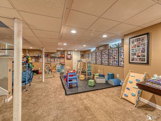 15351 Richmond Street, Southgate, MI 48195