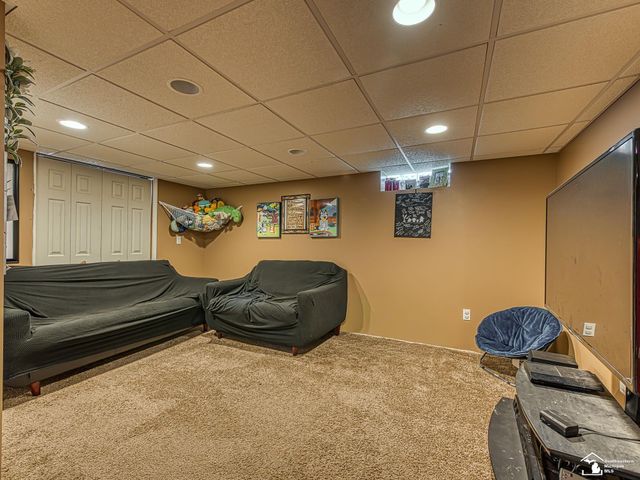 15351 Richmond Street, Southgate, MI 48195