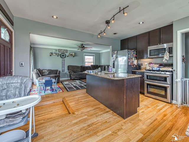 15351 Richmond Street, Southgate, MI 48195